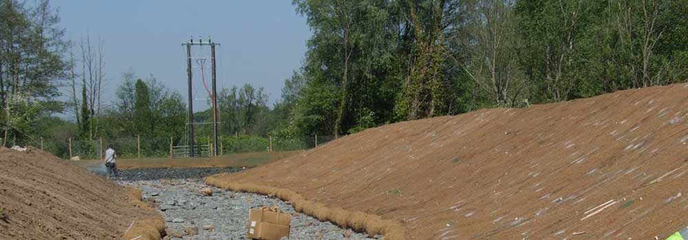 Jaring Cocomesh Sebagai Pelindung Tanah Miring