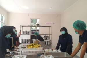 Strategi Efisiensi Kerja Tim Dapur untuk Produktivitas Maksimal