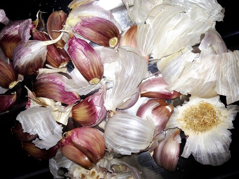 cara simpel buang kulit bawang